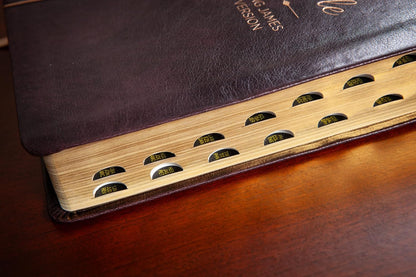 KJV Holy Bible Giant Print Maroon